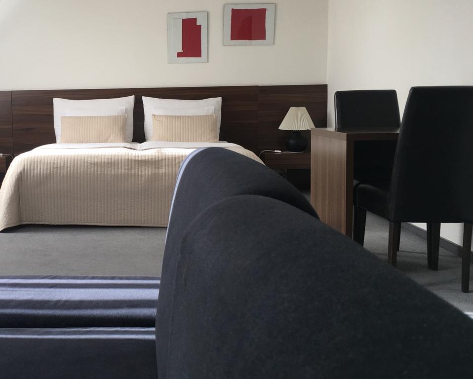 Penzion Luxor Trnava Bagian luar foto